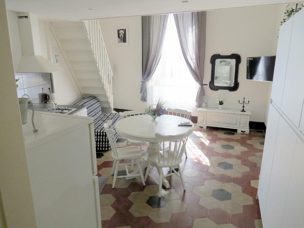 A Casa Del Reuccio Lägenhet CTA Exteriör bild